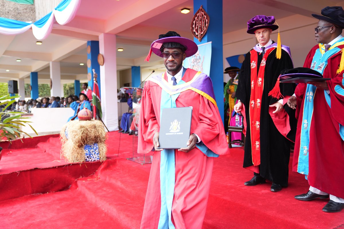 PasetRsif's tweet photo. 🎓 Congratulations, Dr Alex Sembito!
The @PasetRsif scholar from 🇺🇬 has earned his PhD in Physics from @uonbi 🇰🇪, researching novel materials for next-generation solar cells and advancing affordable clean energy solutions.
👏 We celebrate your achievement!
 #CleanEnergy https://t.co/4TruiZWc8s