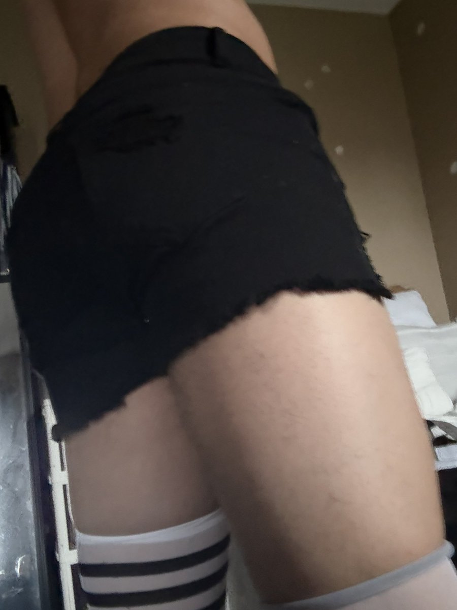 ObsessForTGirls's tweet photo. Slutty tgirl having some fun~~ do u like puppy’s butt?~

#nsfwtwt #tgirl #trans #bop #slut #wankchat #wankbattle https://t.co/Agc8CIokbx