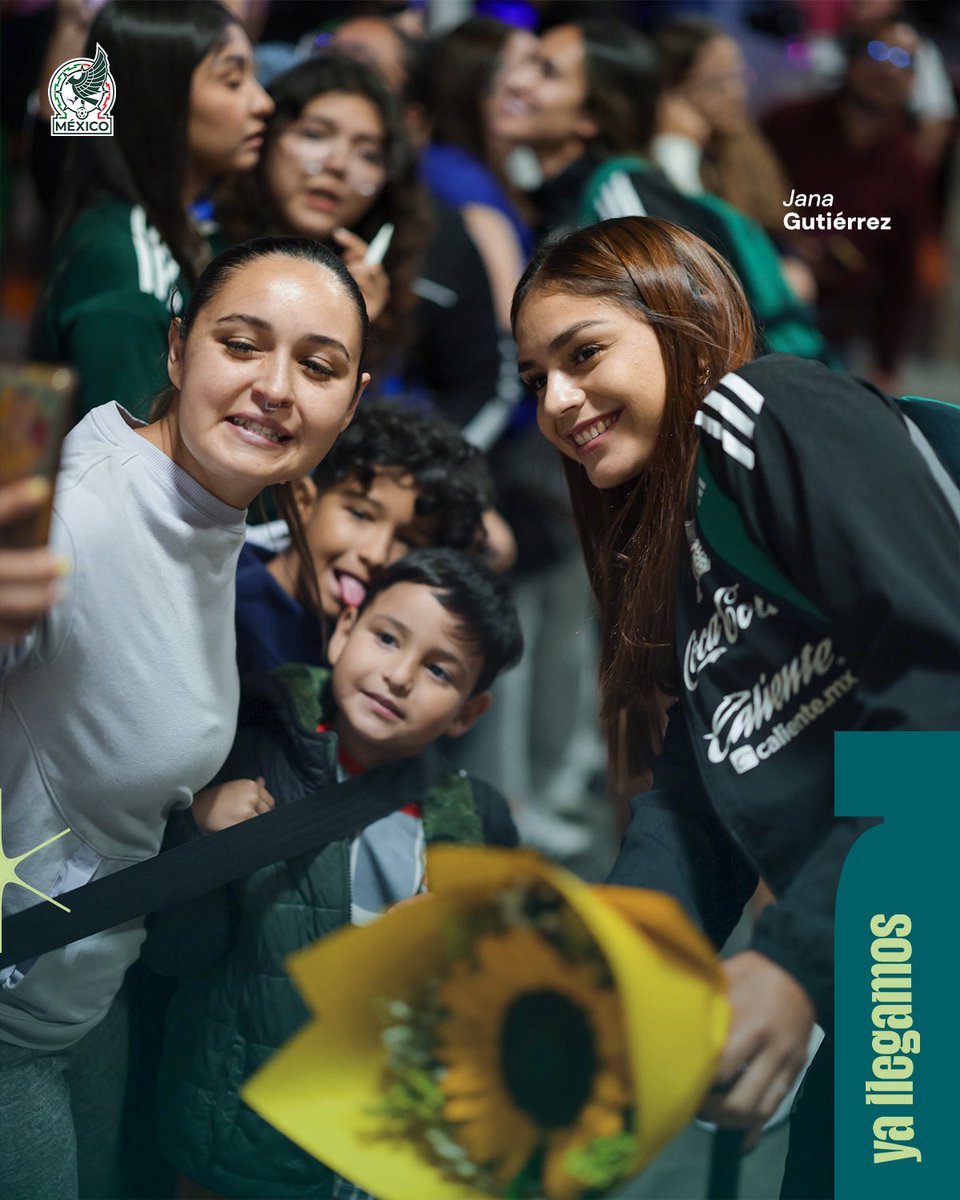 Miseleccionfem's tweet photo. 🇲🇽❤️ ¡#YaLlegamos Aguascalientes! 🥹✨
¡Qué emoción estar aquí! Nos vemos este viernes para enfrentar a Jamaica. ⚽️💚

#UnEquipoUnSueño #FechaFIFAOctubre https://t.co/G76H5v0L2A