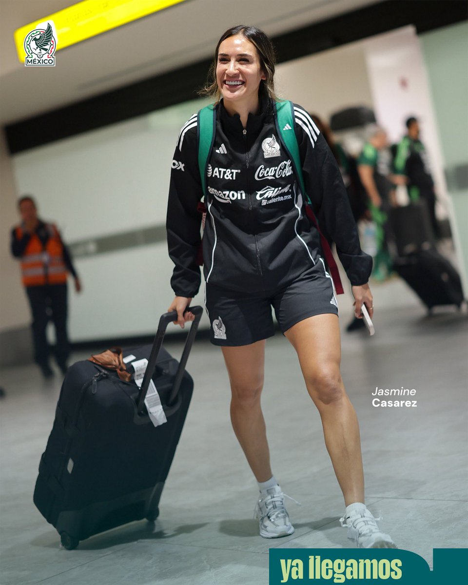 Miseleccionfem's tweet photo. 🇲🇽❤️ ¡#YaLlegamos Aguascalientes! 🥹✨
¡Qué emoción estar aquí! Nos vemos este viernes para enfrentar a Jamaica. ⚽️💚

#UnEquipoUnSueño #FechaFIFAOctubre https://t.co/G76H5v0L2A