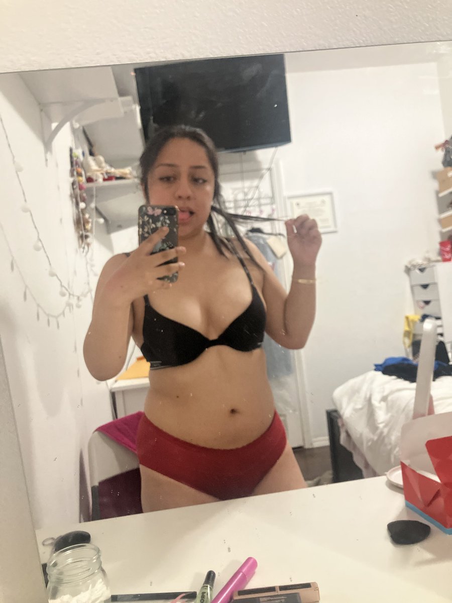 cumforaylin's tweet photo. Aylin needs tribs dm me https://t.co/AFHYENpICs