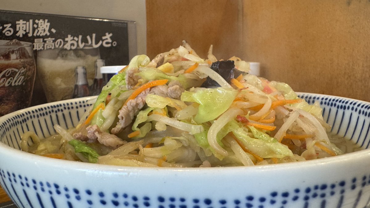 khakis_eida's tweet photo. 【大嘉麻屋(おおかまや) / 東大和市南街】
2回目の大嘉麻屋

・長崎ちゃんぽん 並
・麺 中盛り

麺を沢山食べたい方は"麺 中盛り"がおすすめ。その代わり、野菜と相まってかなりの量になると思う。でもおいしいから問題ない◎

#大嘉麻屋 #長崎ちゃんぽん #ちゃんぽん #東大和 https://t.co/dBId2LW4oc