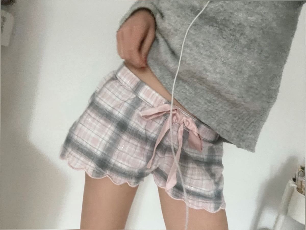melidelicate's tweet photo. all I want for christmas is to be insanely small https://t.co/yptfRX6Ned