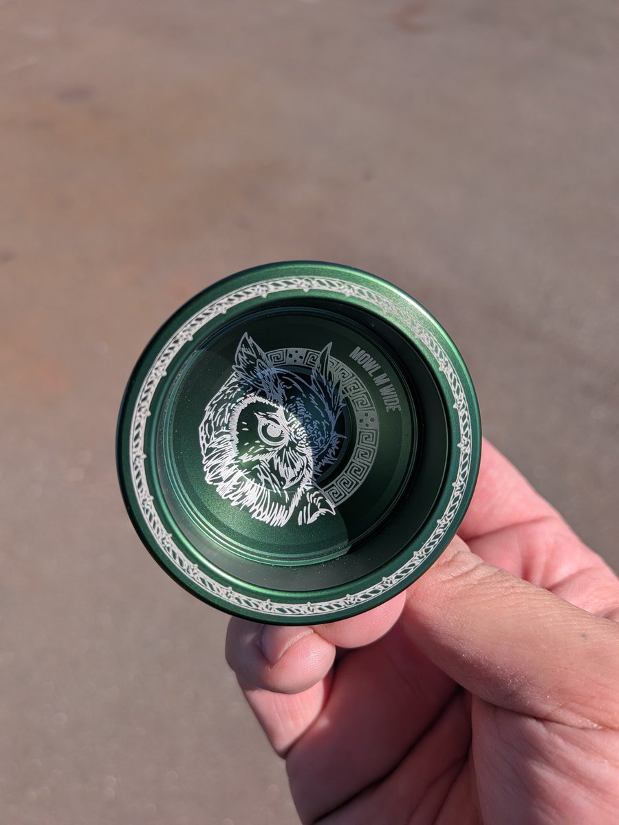 sniper_sirius's tweet photo. 昼休み。
紐の長さ5センチ替えただけで、使用感が別物になった!
ジャーブルやキャンディレインは長い方がやりやすいね。
#ヨーヨー #Mowl #MowlM https://t.co/OSACUC87o1