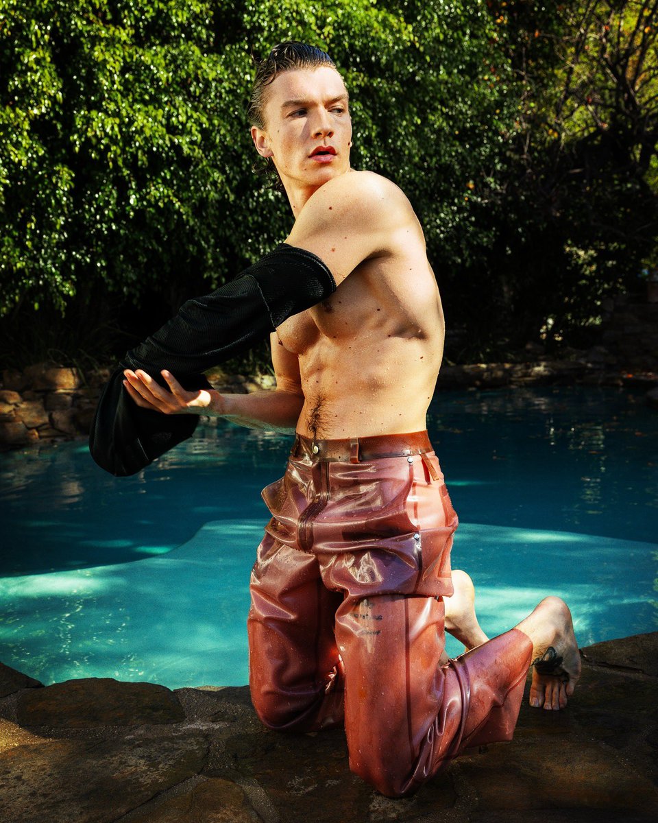 connor_pics's tweet photo. Connor Storrie for Behind the Blinds magazine ! https://t.co/UjllEn4sTO