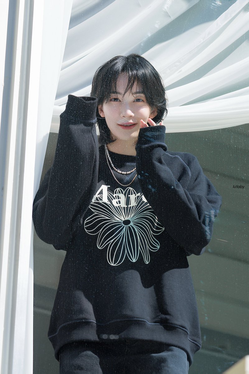 cheolhanglazer's tweet photo. YOU LIKE THAT BOY BECAUSE HE LOOKS LIKE A GIRL!!! https://t.co/IxBOfxfj7L
