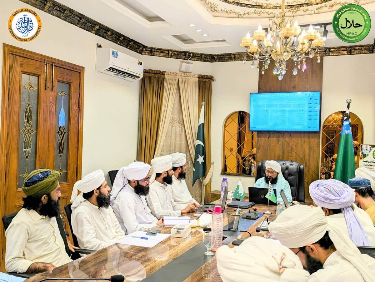 darulmadinauni's tweet photo. DMIU and HRAC’s Certificate Course in Halal Food continues, with 12 lectures delivered on Shariah principles, halal standards, certification and food safety.
#DMIU #HRAC #HalalFood #HalalIndustry #HalalCertification https://t.co/JRn3LIXAsP
