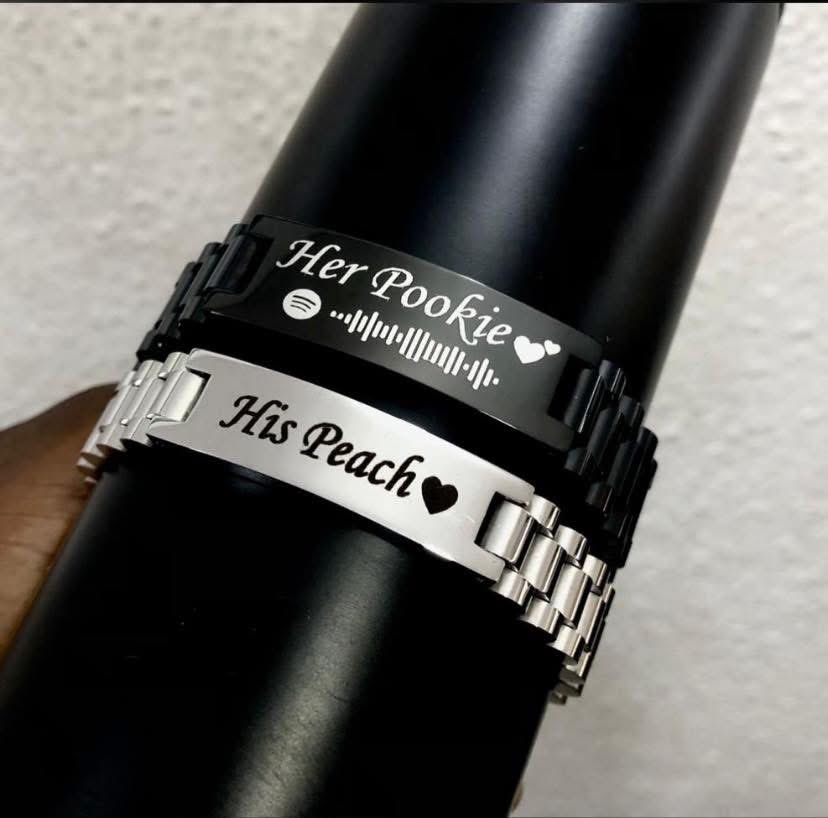 __Jekey's tweet photo. Who’s your engravings plug again?
Jekey's Glamour brings you the finest of steel engraved jewelry 💃💃💃
Non-tarnishing 😍😍
🏷️ 20,000 - 25,000
#jekeysglamour
#jewelrybyjekey
#portharcourtjewelryvendor
#customized https://t.co/6tK1yJE6SP