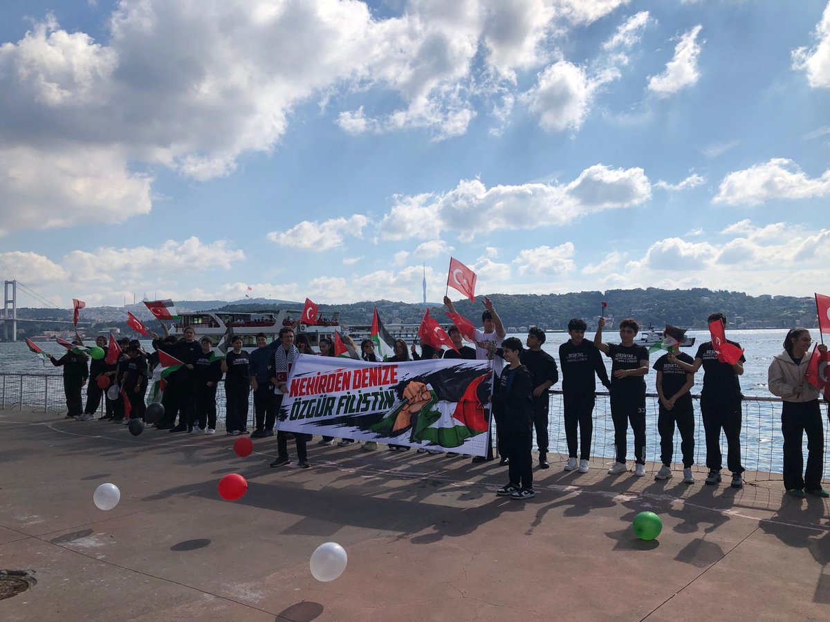 BesiktasMEM's tweet photo. 7 Ekim 2023’ten bu yana Gazze’de yaşananlar, insanlığın ortak vicdanında derin yaralar açmıştır. Masum sivillerin, çocukların yaşamını yitirmesi hepimizi derinden üzmektedir.

Gazze’de hayatını kaybeden tüm sivilleri rahmetle anıyor; çocukların güven içinde yaşayabildiği, eğitim hakkına erişebildiği ve kalıcı barışın hâkim olduğu bir dünya diliyoruz.

Barış, adalet ve insanlık için ortak vicdanımız daima diri kalmalıdır. 🇹🇷🇵🇸

@tcmeb @Yusuf__Tekin 
@istanbulilmem @MucahitYentur 
@sedat_iskk