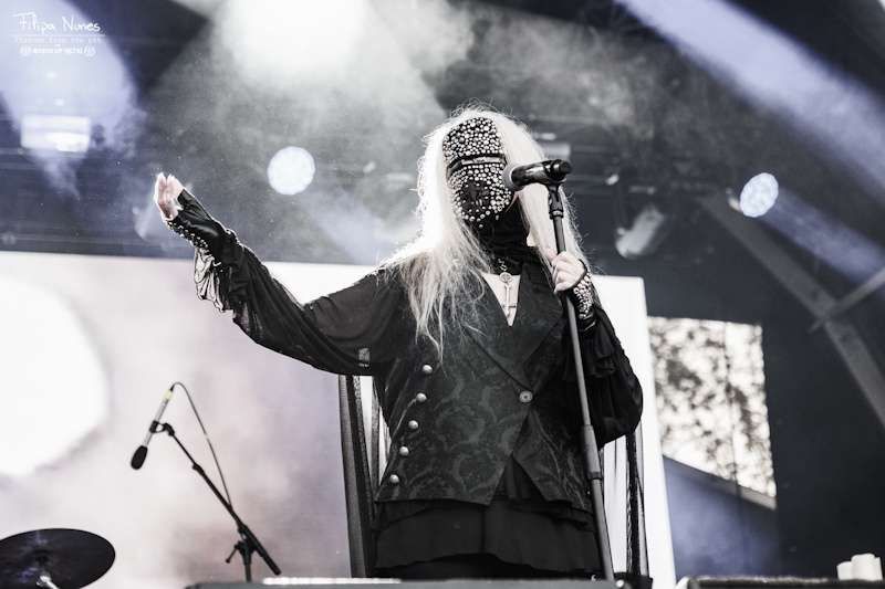 WOMetalradio's tweet photo. WOM Photo Report – Coven @ Vagos Metal Fest  - Quinta Do Ega, Vagos - 08.08.26

Filipa Nunes - Clepsidras &amp; Visions from the pit | iIllegal Productions 

https://t.co/4LNCUS06AW

#Coven #IllegalProductions #VagosMetalFest #WOMPhotoReport https://t.co/AXmn8DY6A5
