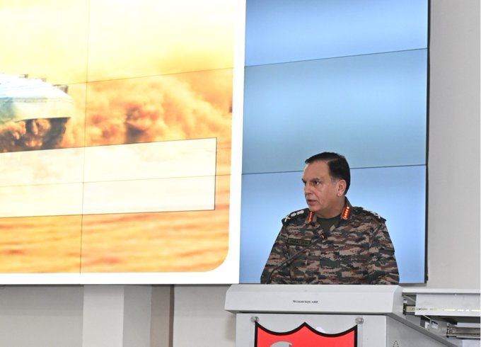 armylover247's tweet photo. Mission Ready. Future Focused.  #GeneralDhirajSeth, #COAS, visited #KhargaCorps and reviewed the operational preparedness and ongoing capability development initiatives.
नाना पाटेकर #StockMarket #60lakhPMSuryaGhar https://t.co/ShUpWZwQAo