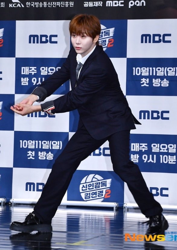 kwansources's tweet photo. seungkwan’s volleyball poses 😄 https://t.co/uGgLYsKlaN