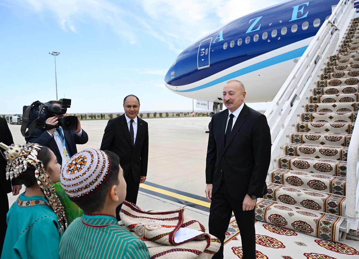presidentaz's tweet photo. President Ilham Aliyev arrived in Turkmenistan on working visit.

https://t.co/aVoPbGiuvn https://t.co/NTDytfdy2z