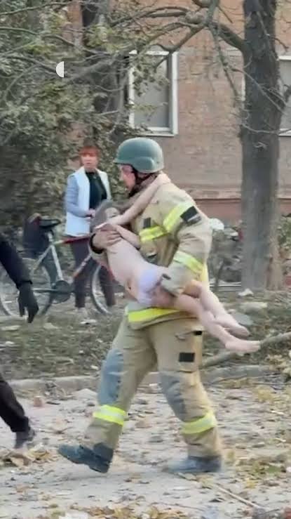JayinKyiv's tweet photo. While Trump was congratulating Putin for his birthday Ukraine was pulling the bodies of kids from under rubble. https://t.co/QBBHsMk7Tf