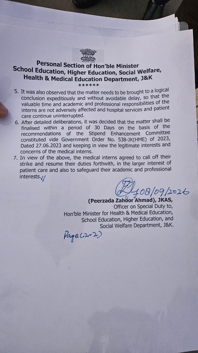 Mugiwara_0000's tweet photo. We have waited patiently for long enough. The government has to love upto thw promise or we will have no choice but to resume our protest. 
@sakinaitoo @CM_JnK @parawahid @TheSkandar @GAMIR_INC @SMAltafBukhari @sajadlone  @Sunil_SharmaBJP  @Office_ASRM @DrMohammadMomin https://t.co/JWQZKSfyi9