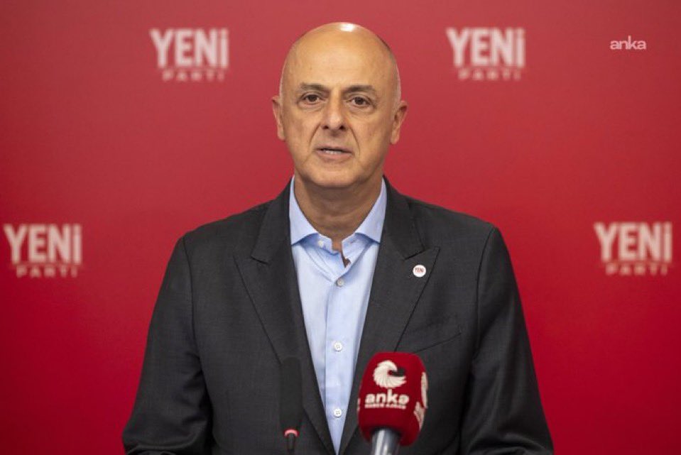 rojdaaltintas's tweet photo. #SONDAKİKA | Ümit Özlale’nin Mahinur Özdemir Göktaş ve ailesine yönelik “830 milyon liralık fon işlemi” iddiasına Mahinur Özdemir Göktaş’tan yanıt geldi.

Göktaş, iddiaların “baştan sona yalan ve iftira” olduğunu belirterek, kendisinin ve aile üyelerinin söz konusu fonlarda herhangi bir hesabı veya işlemi bulunmadığını söyledi.

Göktaş ayrıca, iddiaların ispatlanması halinde görevinden istifa edeceğini açıklarken, iddialar ispatlanamazsa bunları gündeme getirenlerin de görevlerinden istifa etmesini istedi.