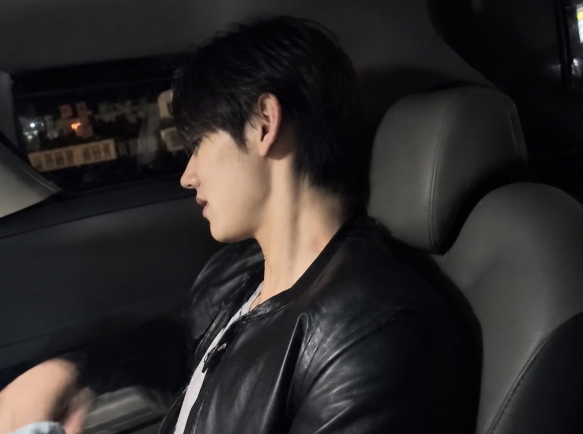 xxeoje's tweet photo. he's so bf material https://t.co/V7CKpCvIwG
