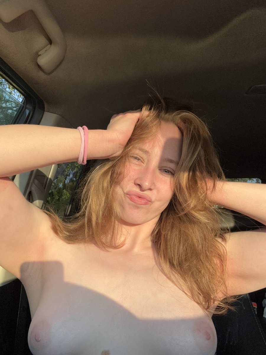 kimberybrooks0w's tweet photo. Sun shine... I bet your cock rose with the sun today 

#rgvverified #rgv956 #rgvfreaks #rgvmeets #Harlingen #horny #freaky #teen #sexting #pharr #tx #texas https://t.co/z3jfWOw3WW