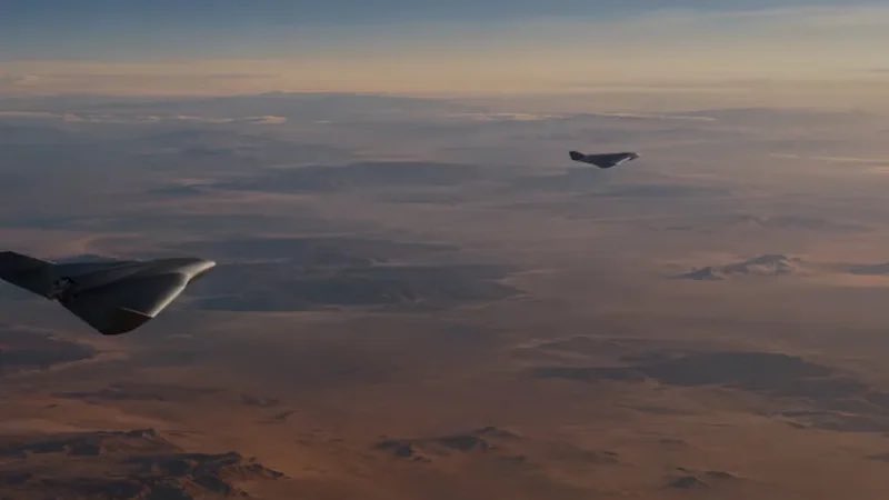 francearab's tweet photo. 🛩️🇫🇷 لـ «الجمع بين أفضل ما في» شاهد وصاروخ توماهوك، كشفت الشركة الفرنسية Harmattan AI عن #IRIFI، وهي طائرة مسيرة قادرة على الضرب على مسافة تصل إلى 2000 كم والتنقل بدون نظام GPS، الذي يعد عرضة للتشويش من قبل الأعداء.

التصنيع سيكون حصريا في فرنسا و في المغرب https://t.co/IbX5gYKDSF