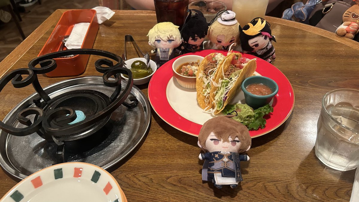 kuon0604's tweet photo. 鈴乃さんにオススメしてもらったお店に来た！

友達に話ししたら知ってるお店で、食べたくなったから行こうと言われ連れてこられたww

トルティーヤ美味しい！ https://t.co/MSzh5USxPk