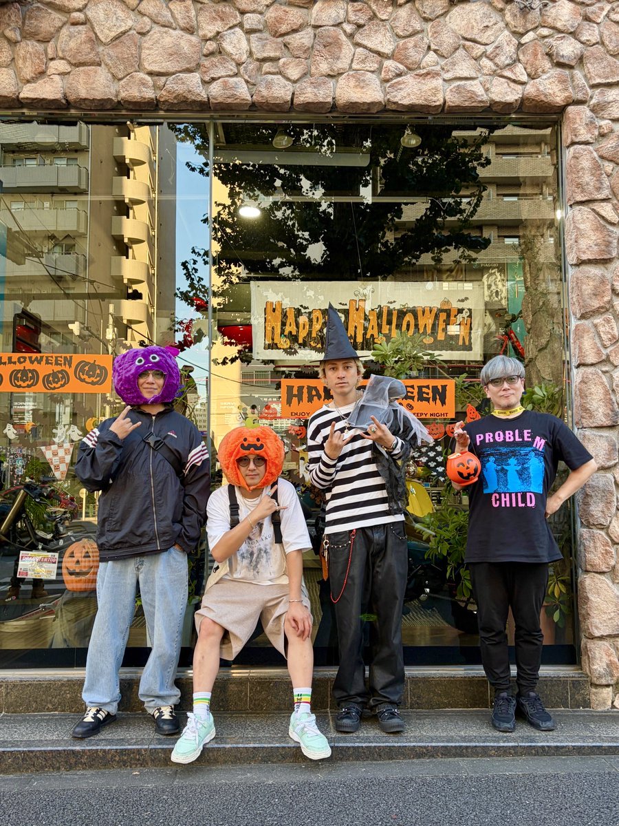 motorcycleSCS's tweet photo. 昼の写真もなかなかいい感じ✨

Happy Halloween🎃

#被り物界隈w https://t.co/6irE1YBHoO