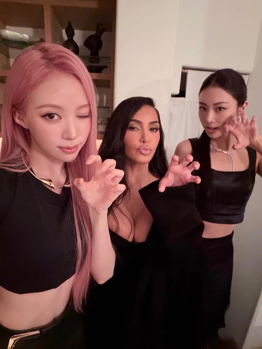 narinyangi's tweet photo. Literally mothers <3 https://t.co/qXi0IHJOkn