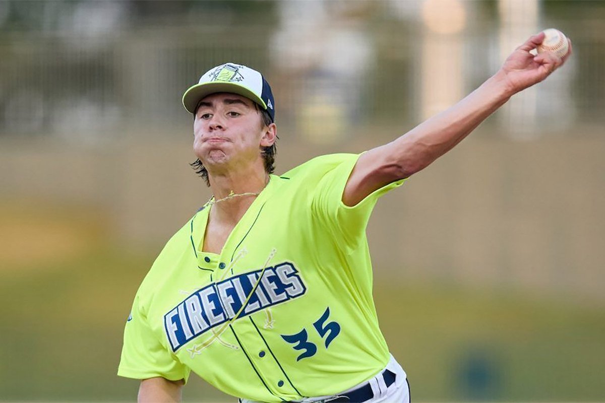 royalskeep's tweet photo. David Shields has already shown the command and bat-missing ability of a future ace, and the young lefty could have an incredibly high ceiling as he continues to develop. dlvr.​it/TVqjDn #royals #kansascity #fountainsup https://t.co/zw1N9HiRP9
