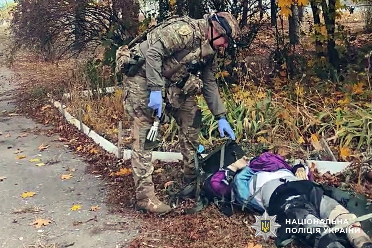ThomasVLinge's tweet photo. Ukraine 🇺🇦: Horrifying day in Kramatorsk (Donetsk region) as Russian glide bombs hit two passenger busses, killing around 33 people and injuring 18 more. https://t.co/gQj1dVSg1f