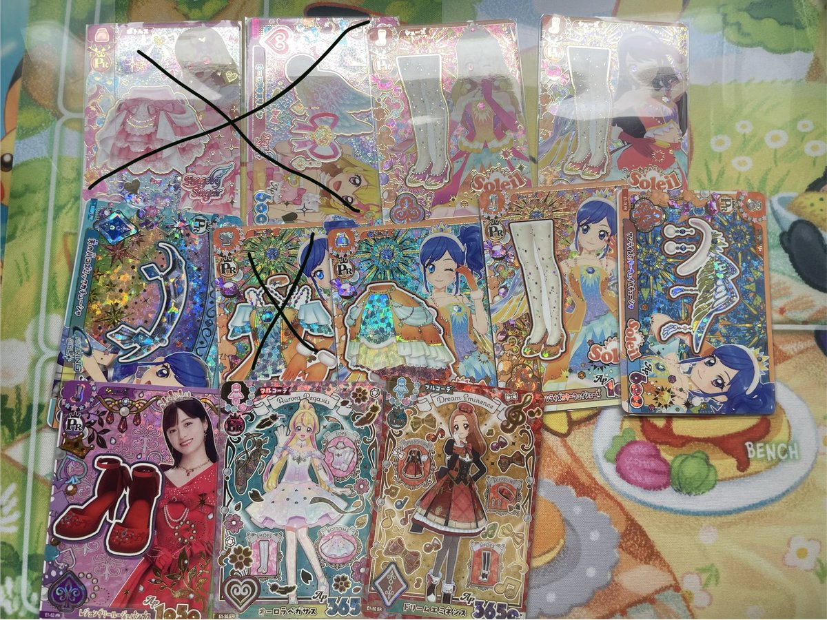 1202_sui's tweet photo. 【交換】アイカツ アイカツアンコール カード 

譲 画像1枚目のカード
　   
求 画像2枚～3枚目 オーロラキス パラレル オデットスワンパラレル

札幌手渡しor郵送（郵送は出来ればメルカリ）

比率違い可能 https://t.co/f9Zu3r3ayS