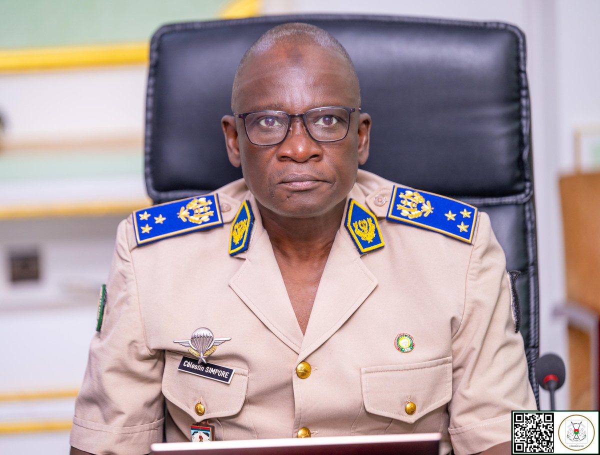 presidencebf's tweet photo. Le Capitaine Ibrahim TRAORÉ préside ce jeudi 8 octobre 2026 le Conseil des ministres. Au programme : examen de dossiers et décisions pour l’épanouissement des Burkinabè, suivant les orientations de la Révolution Progressiste Populaire. #BurkinaFaso #RPP https://t.co/cY50PRZ4hq
