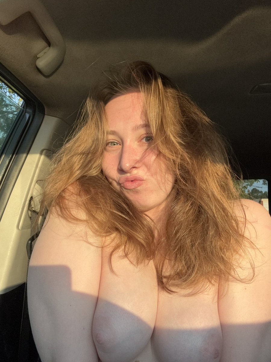 kimberybrooks0w's tweet photo. Sun shine... I bet your cock rose with the sun today 

#rgvverified #rgv956 #rgvfreaks #rgvmeets #Harlingen #horny #freaky #teen #sexting #pharr #tx #texas https://t.co/z3jfWOw3WW