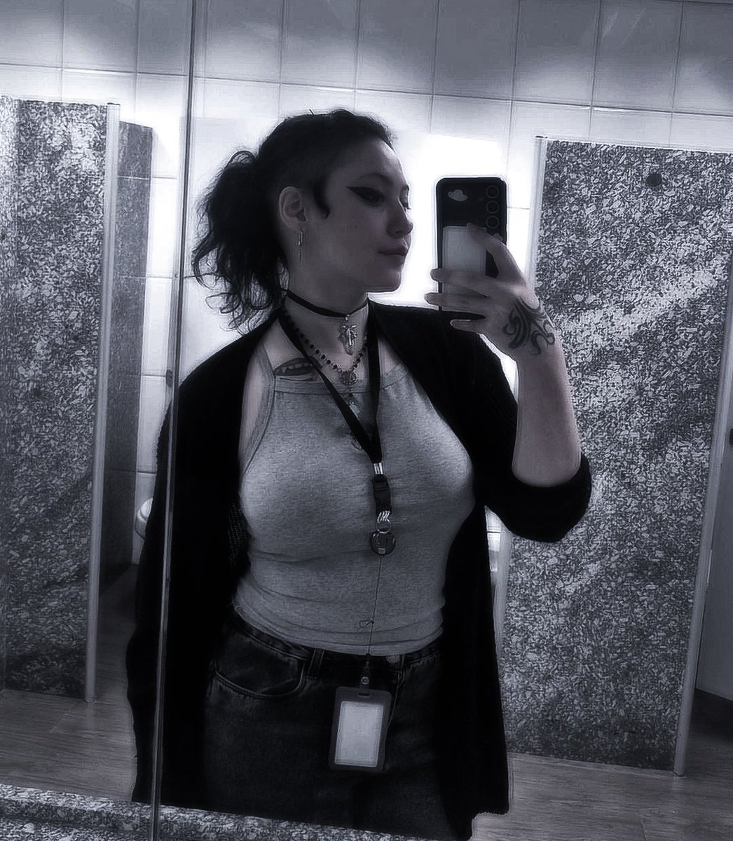 sadistcia's tweet photo. 🦇 https://t.co/tgYTvjd03Y
