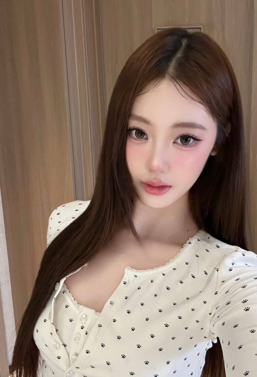 KurtDixon21254's tweet photo. 在闲鱼398一次！！！                                                                                             

 可以 结束给   结束给                                                                                  

谁要我的闲鱼账号。   😇 https://t.co/fWpnK6cI5z