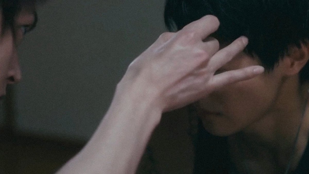 qriselsav's tweet photo. HE HAVE A SOFT SPOT FOR ODAJIMA🥹😭

Kataoka is clearly upset with what Odajima did, but when he hears his anxiety, He go soft for him😭🤧

Well, I was waiting for Katoaka to gently kiss him after that hair grab🤭

#TheJourneyToKillingYouSeason2 https://t.co/DNZWbgoQ3s