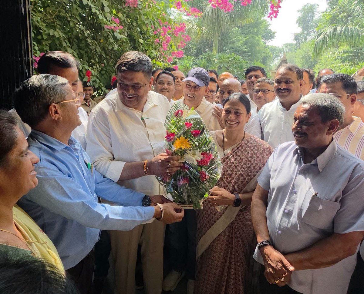 Sanjay4India1's tweet photo. आज गौरी देवी राजकीय महिला महाविद्यालय, अलवर में 28 लाख से निर्मित ICT लेब का उदघाटन किया।

आधुनिक तकनीक से सुसज्जित यह लैब विद्यार्थियों को डिजिटल शिक्षा, नई तकनीकों और आधुनिक ज्ञान से जोड़ने की दिशा में एक महत्वपूर्ण कदम है।

माननीय मुख्यमंत्री श्री @BhajanlalBjp जी के नेतृत्व में हमारा उद्देश्य है कि ग्रामीण एवं शहरी क्षेत्र के विद्यार्थियों को गुणवत्तापूर्ण शिक्षा के साथ-साथ तकनीकी एवं डिजिटल कौशल के बेहतर अवसर उपलब्ध हों।