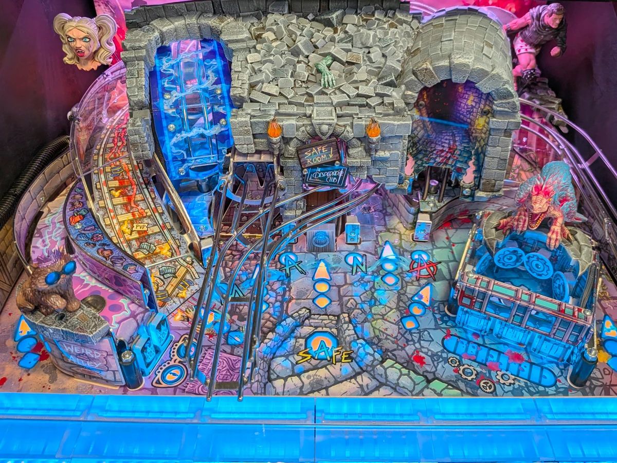 faogames's tweet photo. Tomorrow!

Multimorphic's newest titles - 🐈 Dungeon Crawler Carl and 👾 Ender's Game - in our booth on free play.

Then: play Steelbound and our other games.

Jon Chad, Charles Wolf and Kevin Manne will be there!

York Show, PA · Fri 10-8, Sat 9-5 · $15

Play everything. 🕹️ https://t.co/cYUhK2UadJ