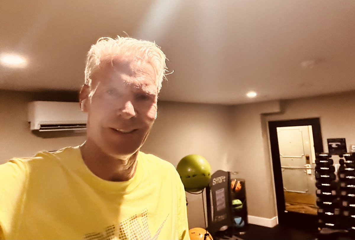 SKellyCEO's tweet photo. Another broken night's sleep in a ‘jamais vu’ hotel room. Woke up 3am, so I took calls from the treadmill instead.
Travelling through timezones seems glamorous.  Travel has plenty of downsides, and it's not kind to our bodies - early physical exercise/walks help our wellbeing https://t.co/rBzSpKWwu5