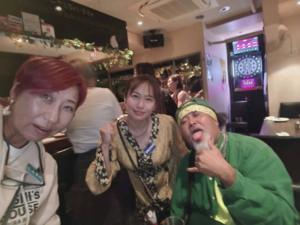 Yumiko1021's tweet photo. 私をプロデビューさせていただいたスマックガールの同窓会的なものに参加させてもらいました✨

篠さんにも会えたし、当時のとても強い選手の方達と✨

辻結花さんが東京に来ると言うことで
幹事の茂木康子さん
渡邊久江ちゃん
当日の選手の人達を集めてくれました。
ありがとう！
皆さんに仲良くしてもらい感謝!!

「ジョシカク」
復活するといいなぁー!!