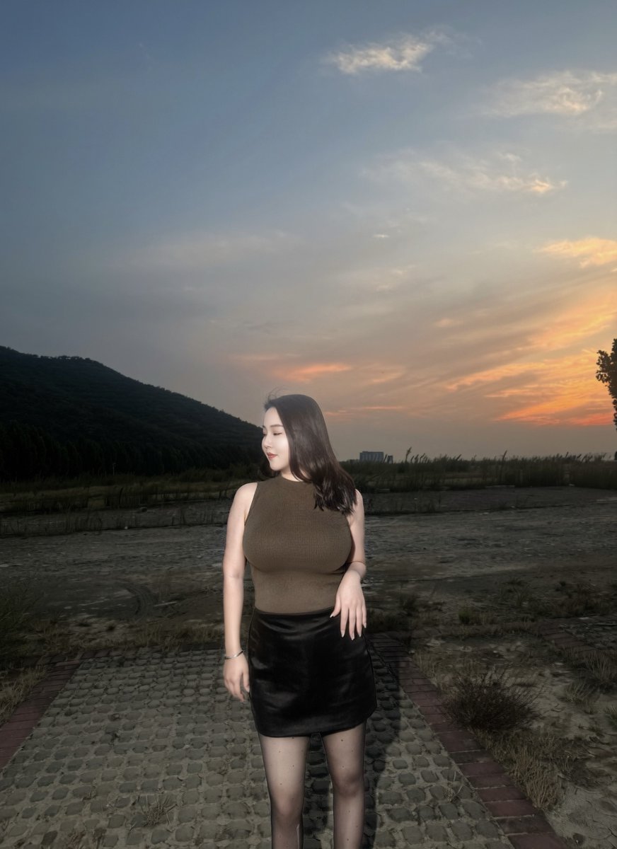 euutu67782288's tweet photo. いい歳してこんなこと言うの下品だけど...

最近ほんと男の人にくっつきたい😂

38でも許されますか？ https://t.co/xODZJMNcvi