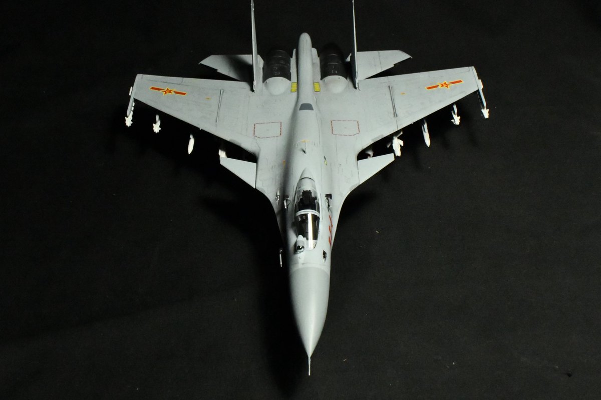 yoriko0620's tweet photo. 殲-15（J-15）1/72スケール【ハセガワ】
完成㊗️
薄いグレーの機体に良くリベットが映える機体でした。
ハセガワのSu33のキットの完成度が高く素組みで
特にディティールアップなど無し
量産型とマーキングが違うので量産型を見つけたら
また作りたいし
J-15Tも出たら作って並べたいなぁ

#72lab https://t.co/kYBLJeWhCs