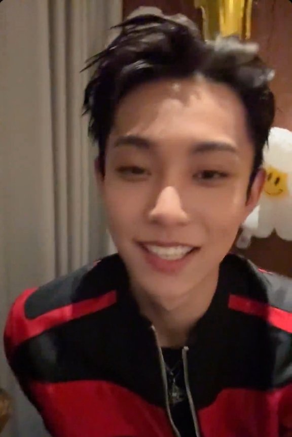 morelove_kr's tweet photo. 디젤김률 련나샊끈 https://t.co/Gi83yw0RVY