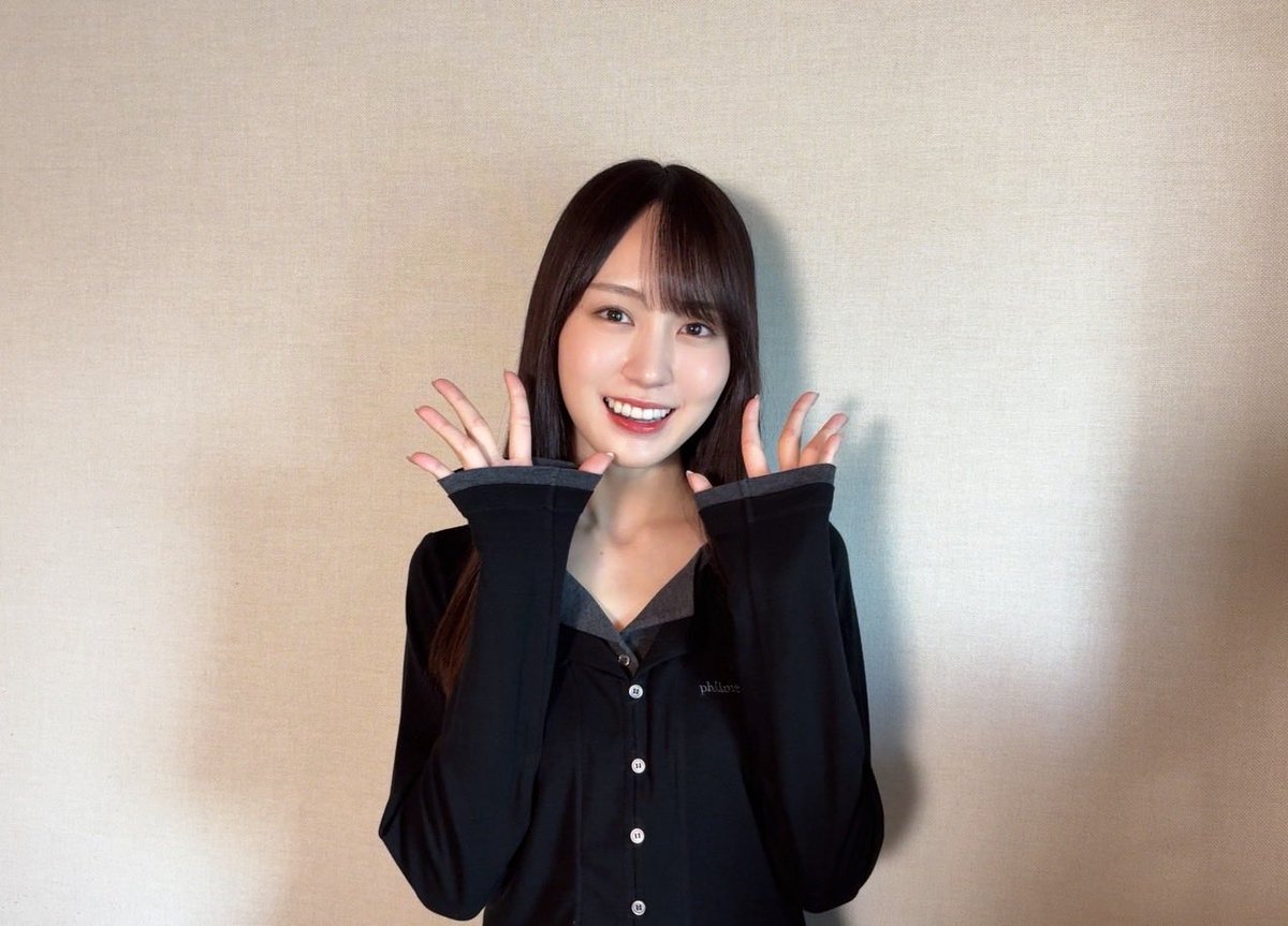 nogizaka46's tweet photo. 本日10月8日(木)23:05頃から、
TOKYO FM「SCHOOL OF LOCK!
（ARTIST LOCKS!「#乃木坂LOCKS!」）」に、
#賀喜遥香 が出演します💃🏻

ぜひ、お聴きください🦪

https://t.co/aEDmCLgGyh

#スクールオブロック
#乃木坂46 https://t.co/3rSOt38T0X