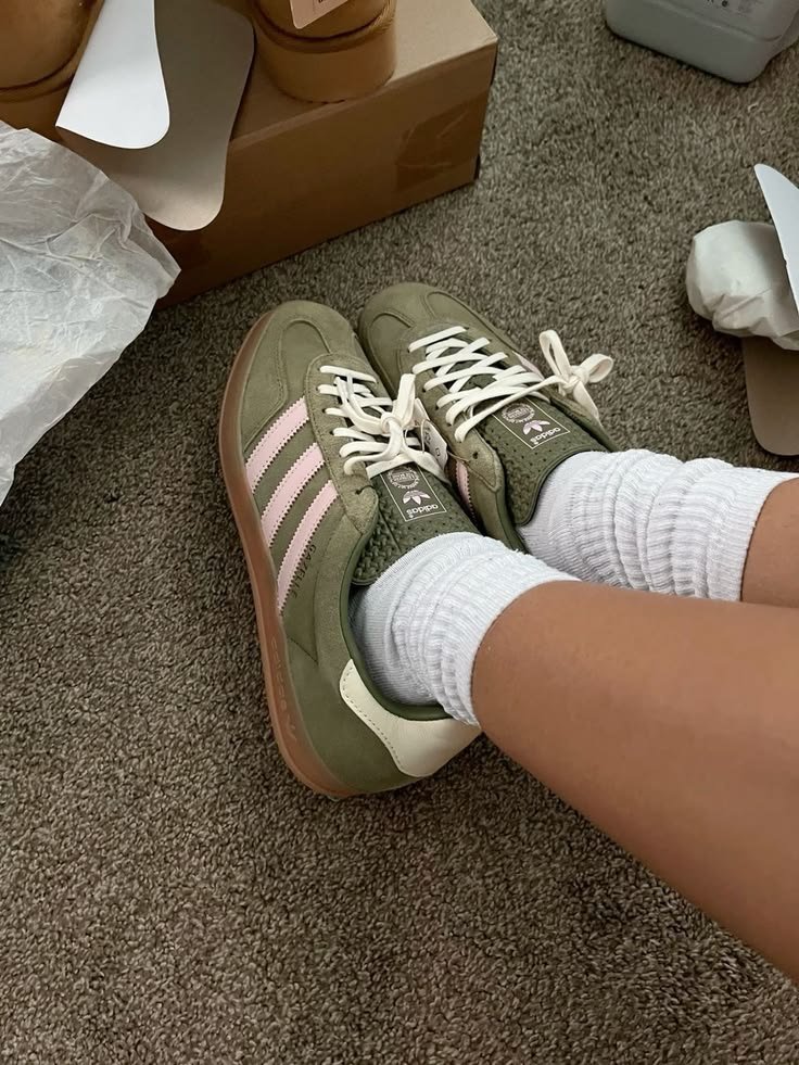 eelyyee's tweet photo. Adidas official store https://t.co/rlCHn8QmXd
Adidas matcha https://t.co/32Ohl5J3xL https://t.co/J5WQKIQSMW