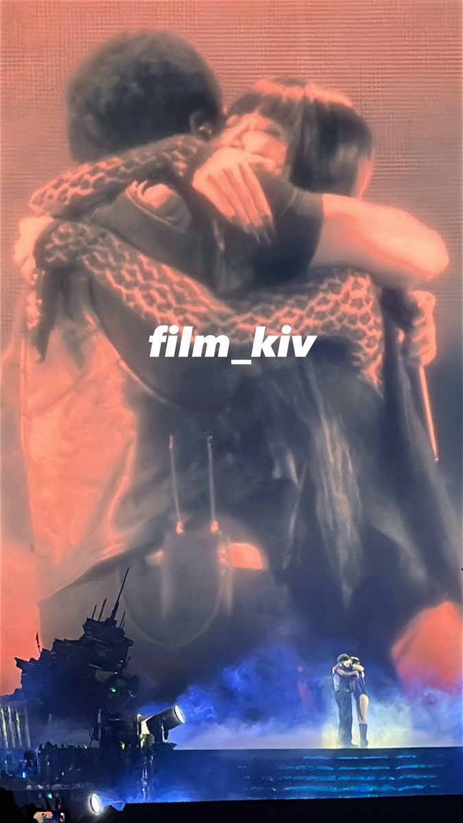 film_kiv's tweet photo. ㅁㅊ 제니!!!!!!! 위켄드랑 제니!!!!!!!!! https://t.co/mxeLHSrB4x