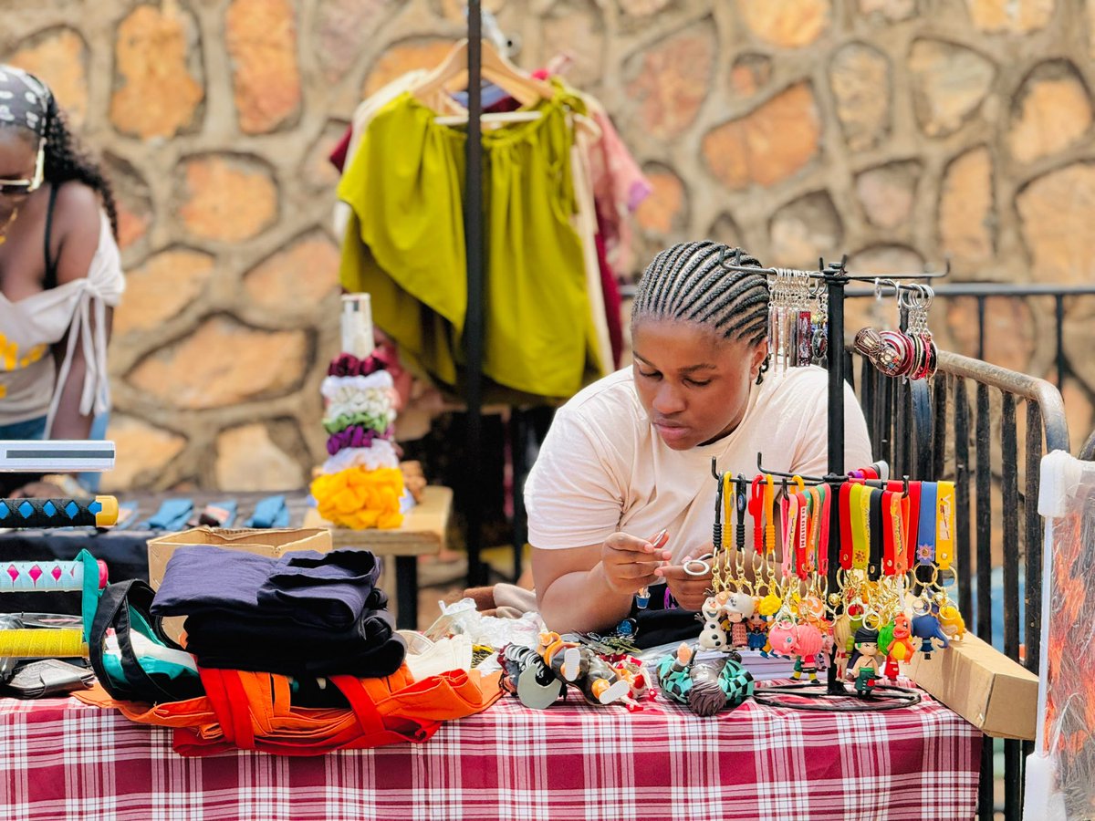 deejaybugy's tweet photo. On the left side, we have the vendors, showcasing and selling their products….

#TheBugyShow https://t.co/c17enRRexh