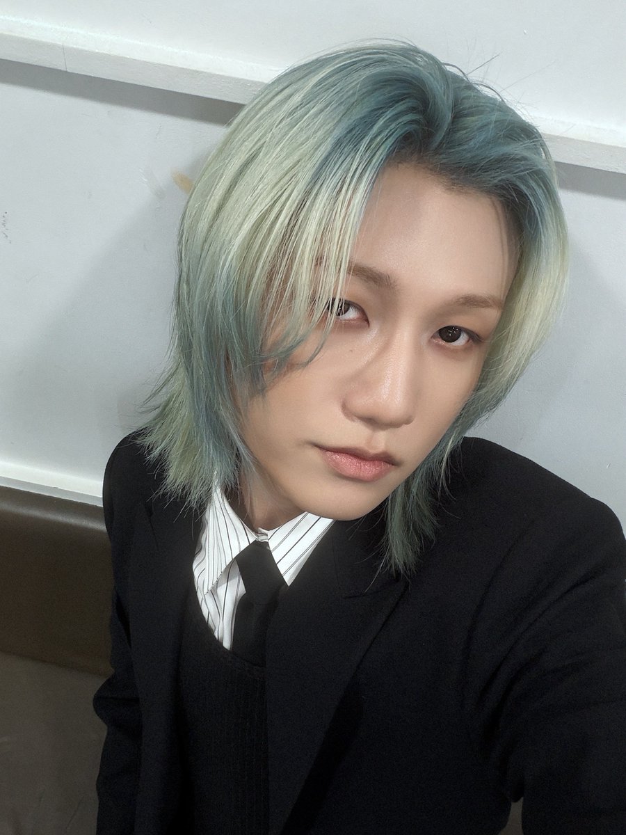 P1H_members's tweet photo. 새로운 머리와 새로운 경험 🫡

#P1Harmony #JONGSEOB https://t.co/1wj9IbOZsu