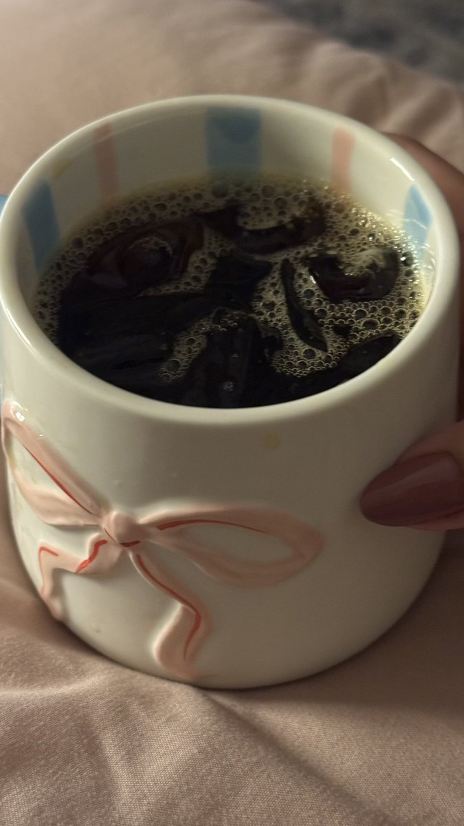 Ret_x5's tweet photo. خميس سعيد حبايبي 💗 https://t.co/eg6sU8Sp6M