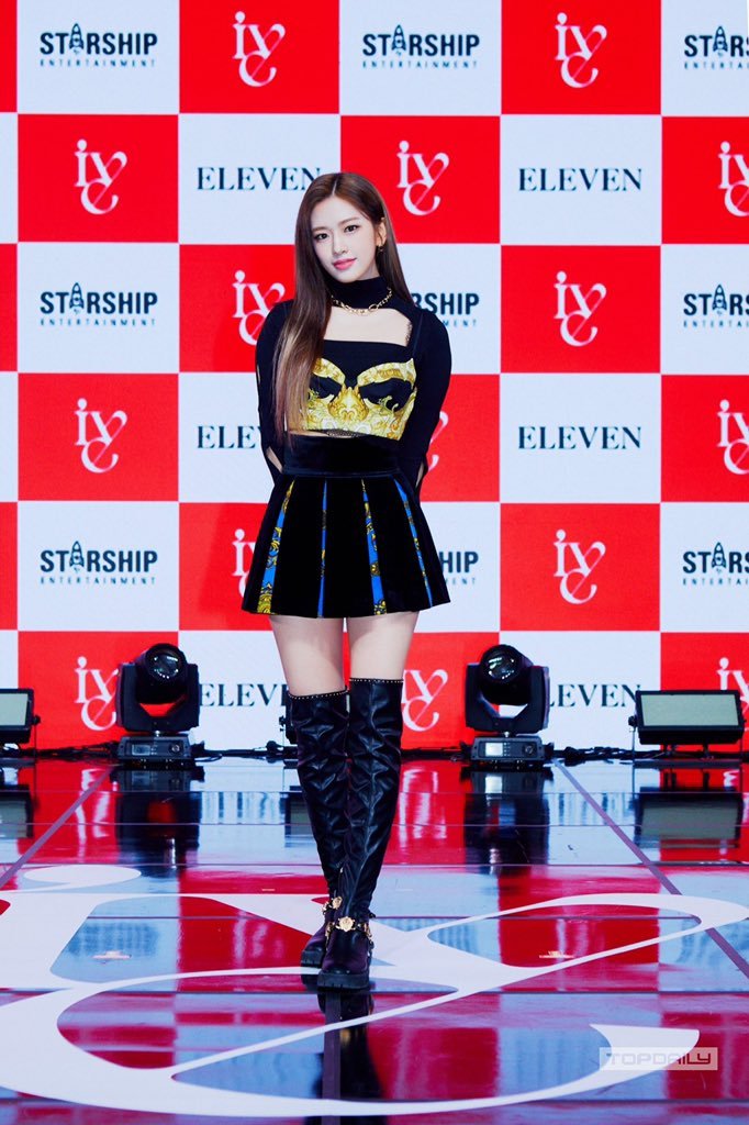 diveinto_LIVE's tweet photo. ㅤㅤㅤㅤㅤ
ㅤㅤㅤㅤㅤㅤ 𝐋𝐈𝐕𝐄 ⋆ · .ﾟ༘༘  « 𝔓re𝕤s ℭon𝐟erence »
ㅤㅤㅤㅤㅤㅤ 𝔇ëbu𝐭 𝔖howcāse 📸 ⵓ #𝔄rtemisα
ㅤㅤㅤㅤㅤㅤ https://t.co/2rVOT5ZltV