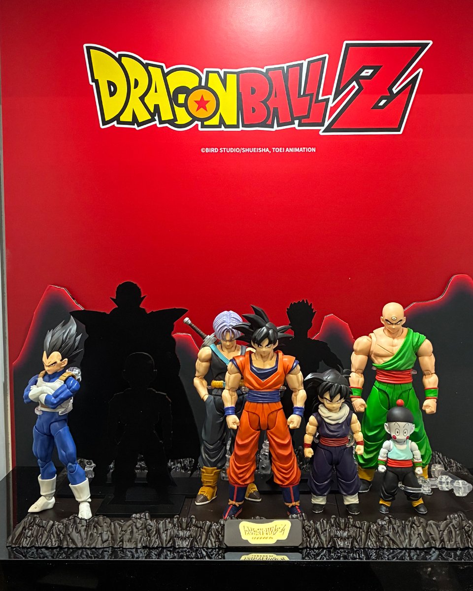 t_features's tweet photo. ◤New York Comic Con 2026 INFORMATION◢

The Dragon Ball exhibition is officially open!
いよいよ開幕となる #NYCC2026 での #ドラゴンボール 展示の様子をお届け！
「破壊神ビルス〈目覚めた破壊神〉」や「孫悟空〈地球への帰還〉」など、世界初展示のS.H.Figuartsも多数!!
#t_shf #dragonball https://t.co/Y8xwk8l0Ts