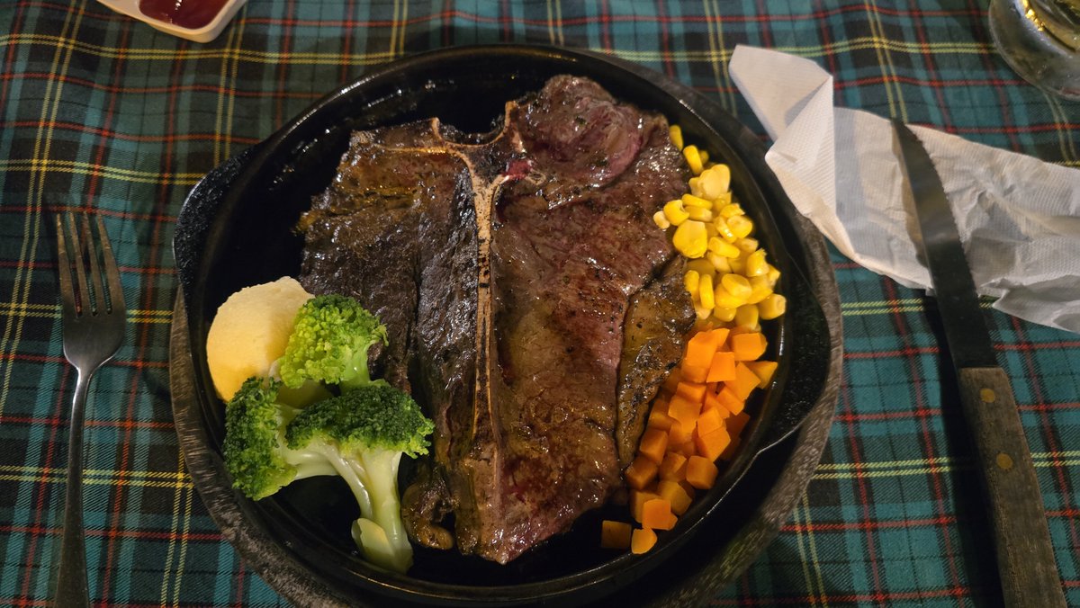 Salzling210's tweet photo. T-Bone Steak

I can recommend https://t.co/8Gvg5XTZnh, its really yummy 😋 https://t.co/73taUIKH04